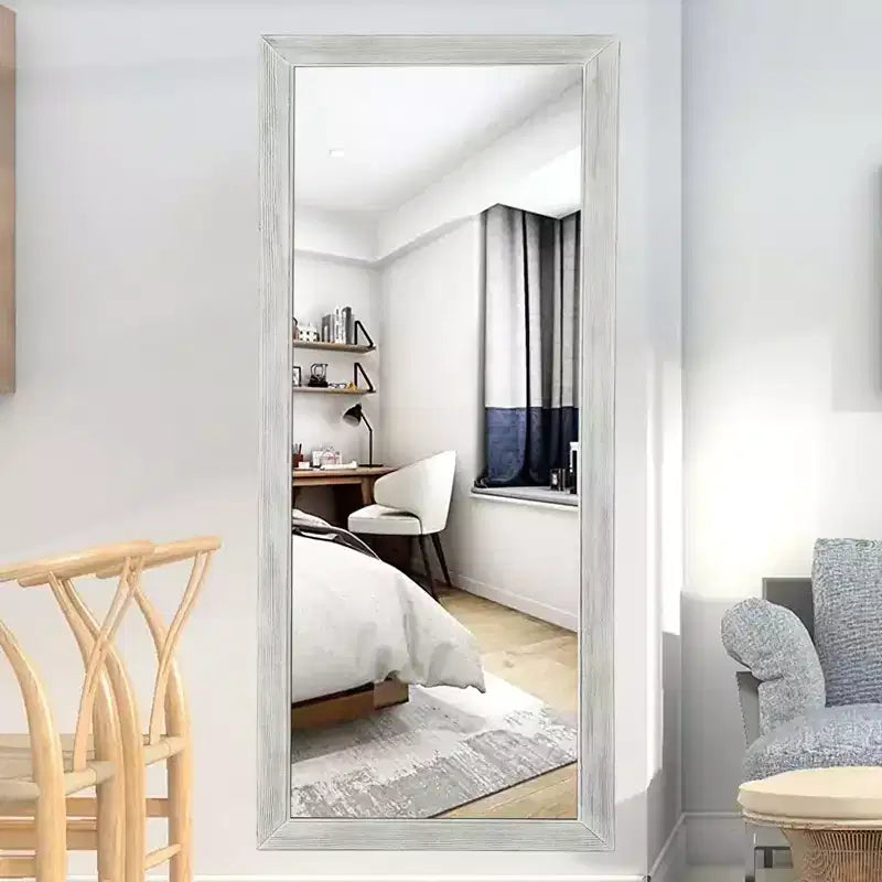 Miroir sur pied moderne