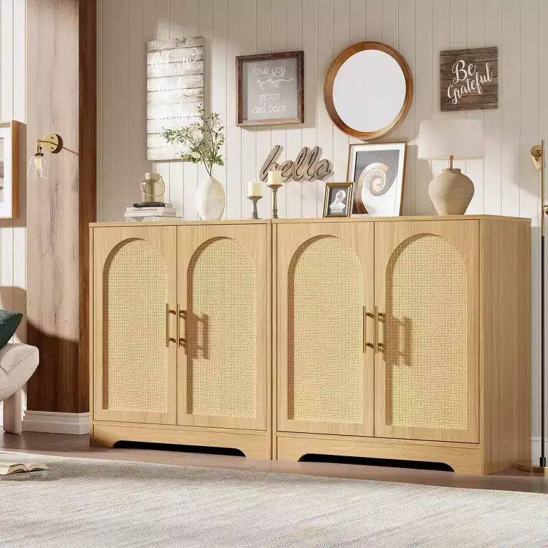 Meuble bas en rotin avec portes