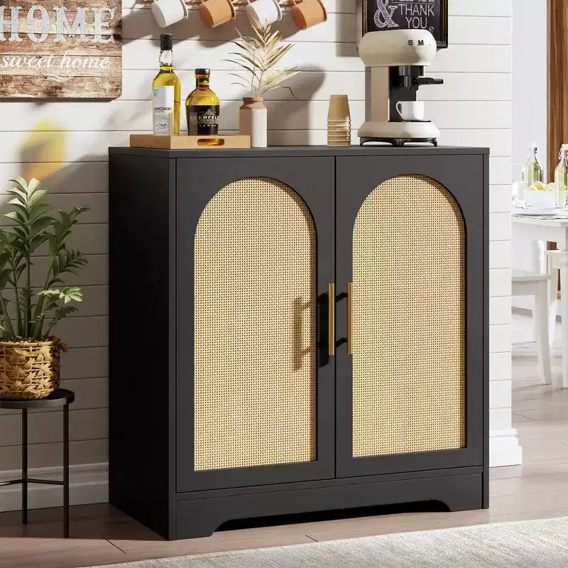 Meuble bas en rotin avec portes